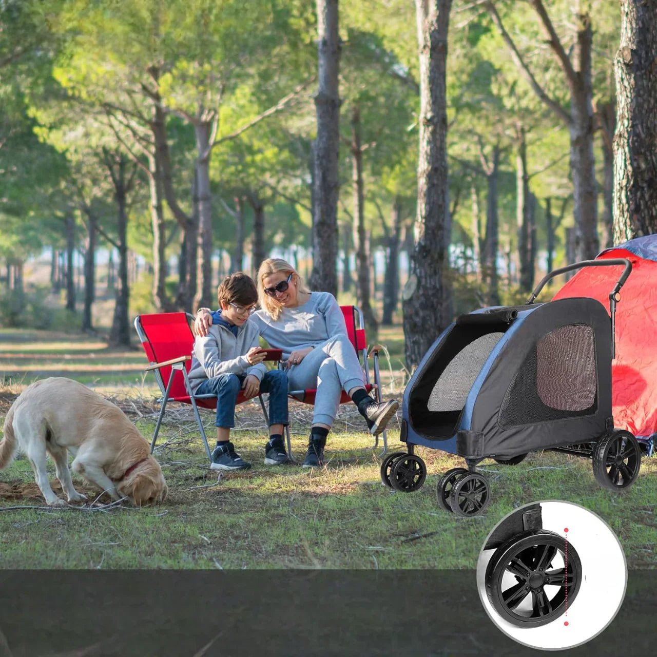 poussette pour chien bleu  femme et fils assis dans parc